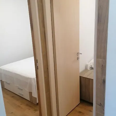 Braun Apartment *